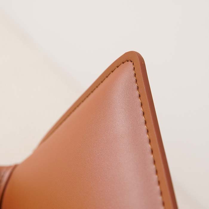 Sillón de comedor tapizado en cuero marrón moderno italiano