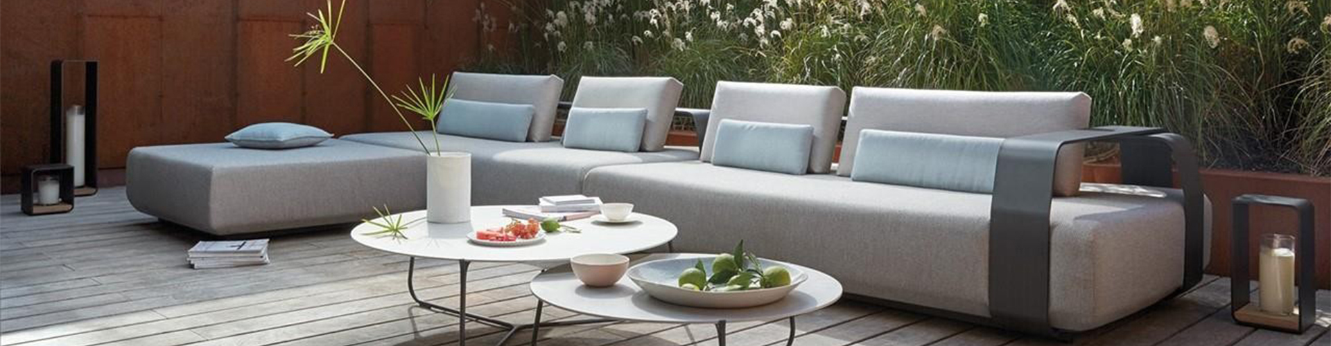 silla de comedor al aire libre negra