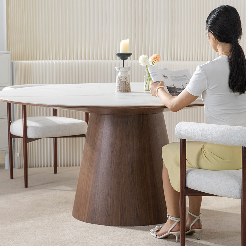 Mesa de comedor redonda moderna con tapa de mármol y base de chapa de nogal para comedor