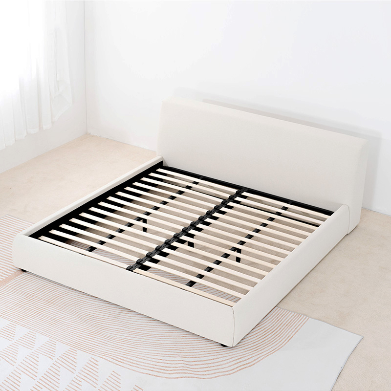 Cama con plataforma tapizada moderna y sencilla