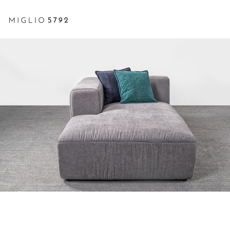 sof&aacute; de cuero azul